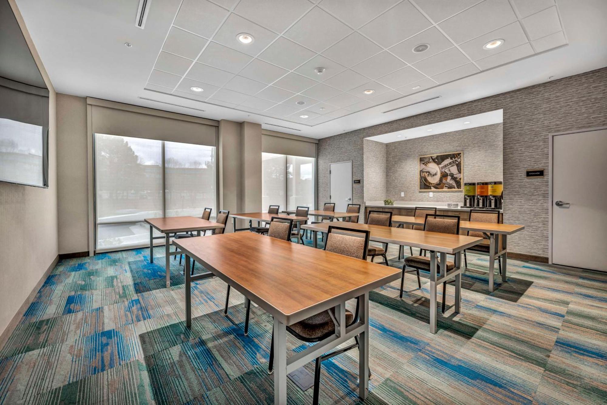 Home2 By Hilton West Lenovo Center 3*