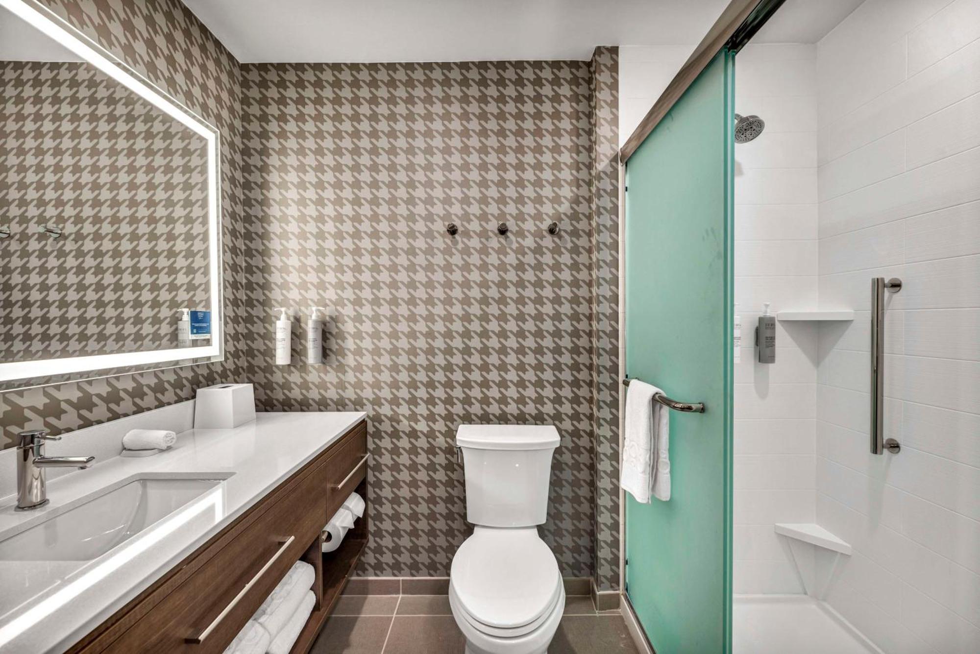 Home2 By Hilton West Lenovo Center Raleigh