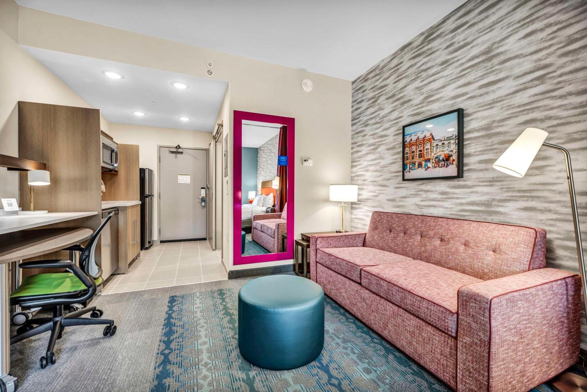 Hotel Home2 By Hilton West Lenovo Center
