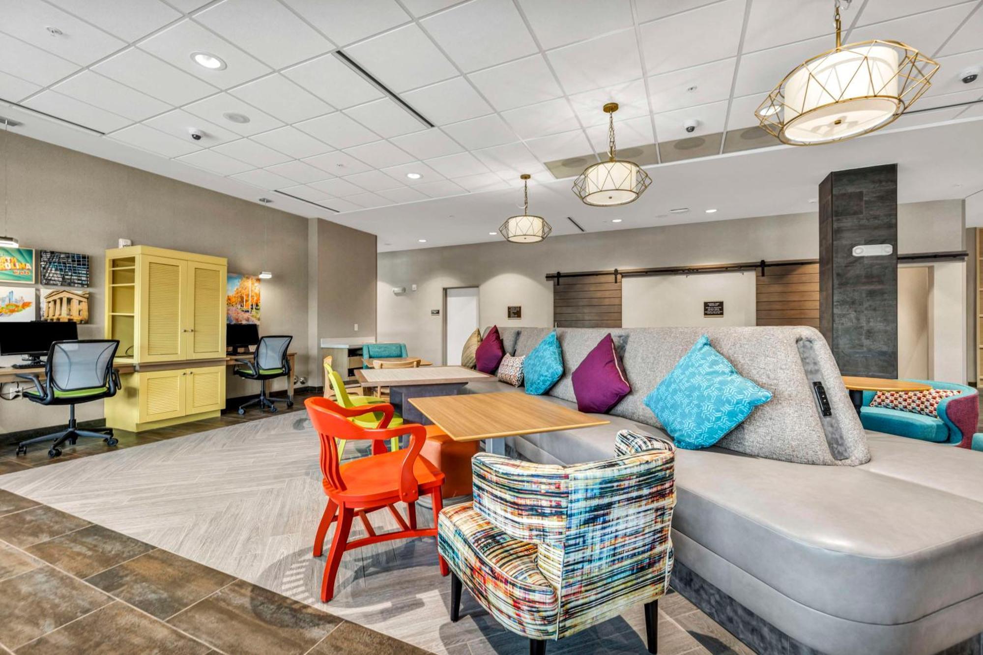 Home2 By Hilton West Lenovo Center Raleigh