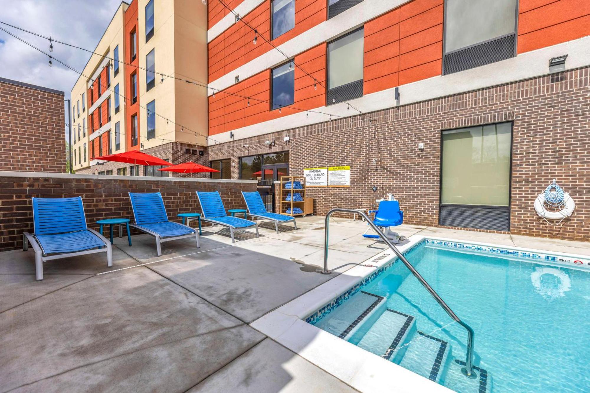 Home2 By Hilton West Lenovo Center Hotel 3*
